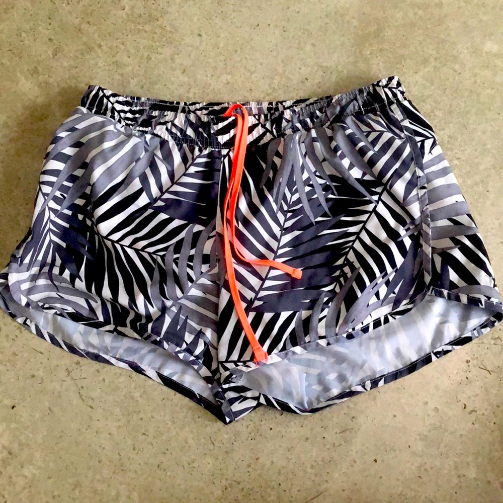 Old Navy Active shorts